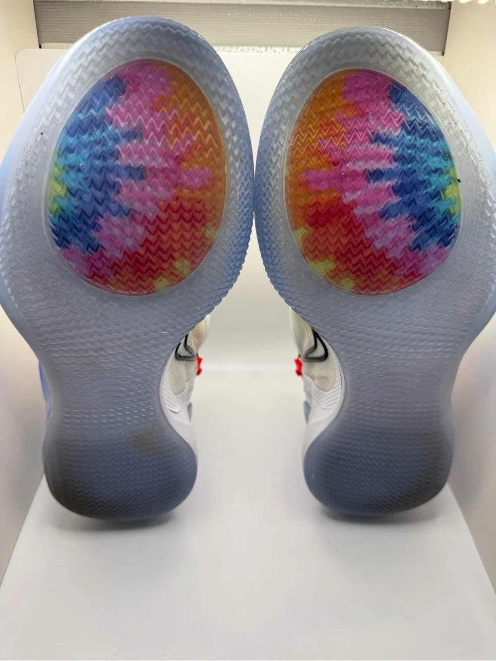 Nike adapt bb 2.0 Tie-Dye w/ charging dock and plug | Men’s 7 OR Women’s 9 wide
